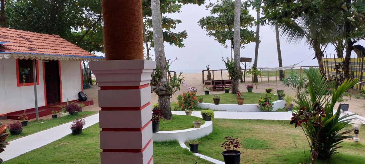 Marari Phoenix Beach Homestay Mararikulam Exterior photo
