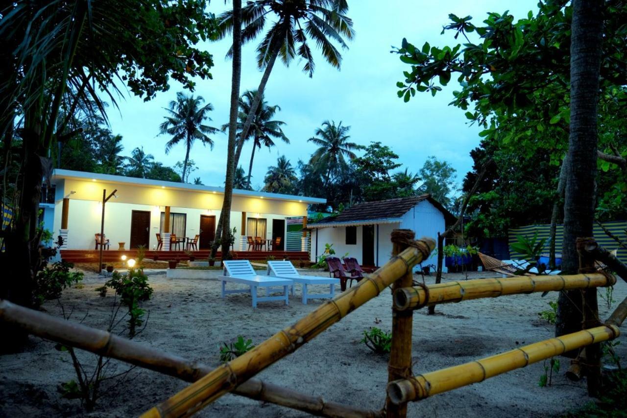 Marari Phoenix Beach Homestay Mararikulam Exterior photo
