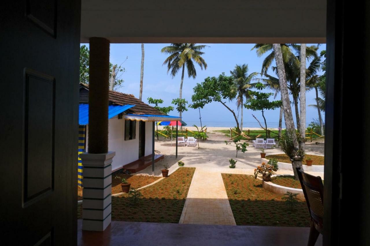 Marari Phoenix Beach Homestay Mararikulam Exterior photo