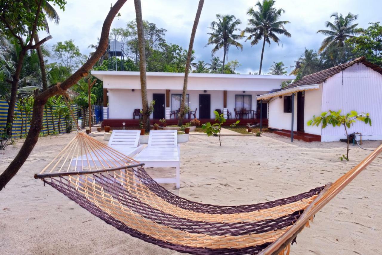 Marari Phoenix Beach Homestay Mararikulam Exterior photo